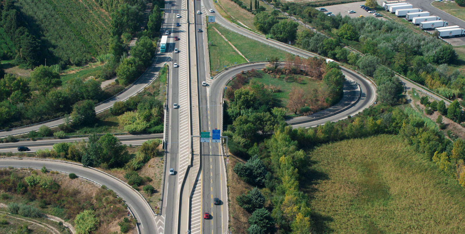 Echangeur autoroute en Vaucluse @ Colombe production