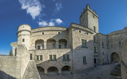 Château du Barroux au pied du Ventoux
