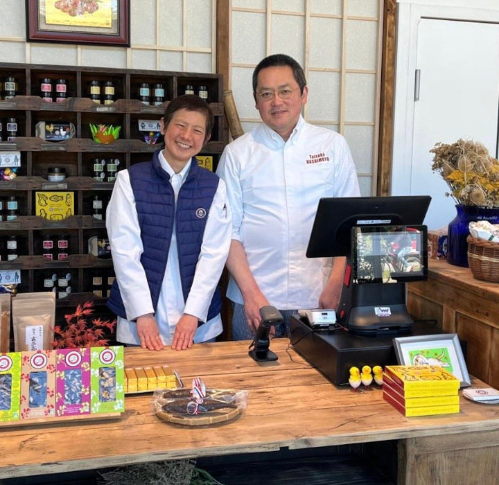 Emiko et Taisuke Hashimoto crédit Biomomo Hashimoto